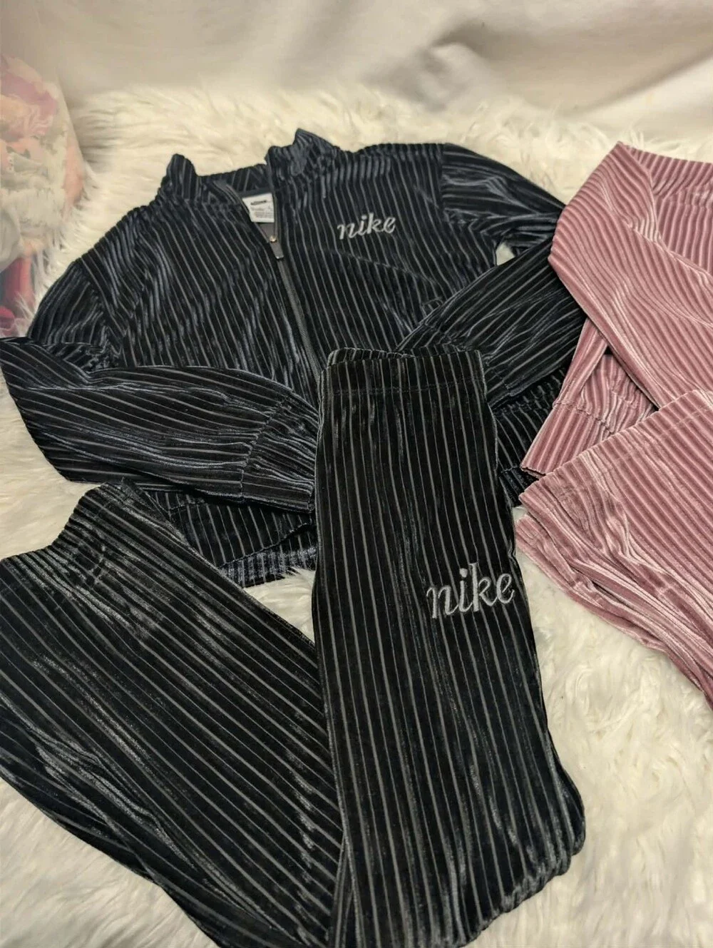 Nwot 4pc Nike Track Suit Zip Up Sets Velour Black And Rose Pink - Picture 6 of 6